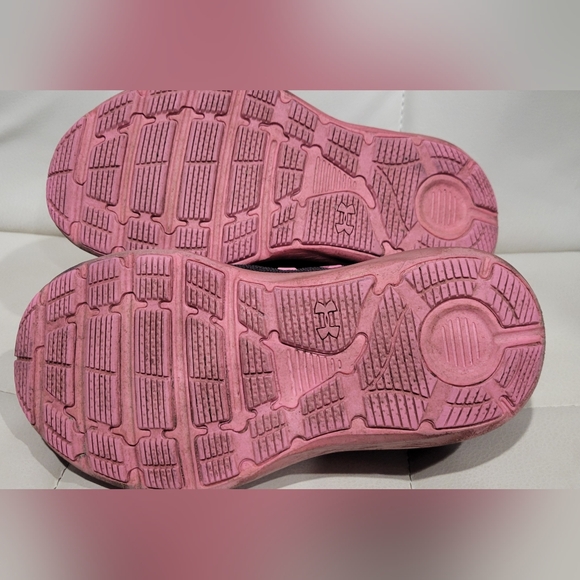 Under Armour Girl's Black and Pink Running Shoes - Picture 6 of 6